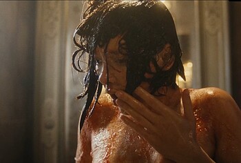 Jessica Alexander Nude Scenes in The Beauty