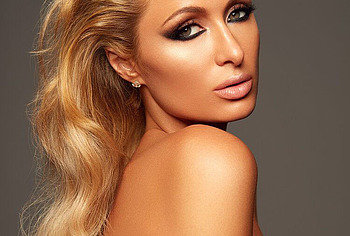 Paris Hilton nude and lingerie photos