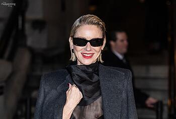 Naomi Watts nude tits pics