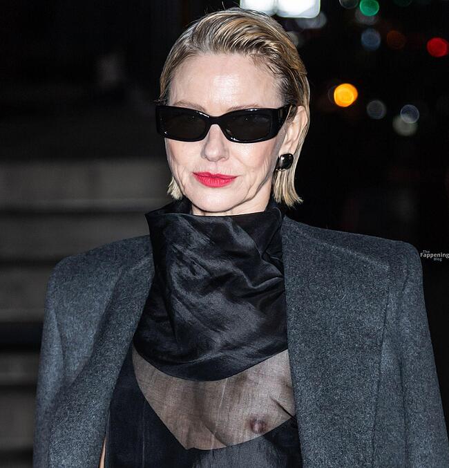 Naomi Watts nude tits