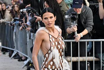 Valentina Zenere Shows Off Her Big Tits On Public