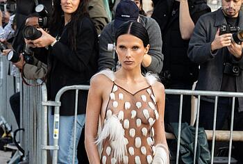 Valentina Zenere Shows Off Her Big Tits On Public