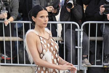 Valentina Zenere Shows Off Her Big Tits On Public