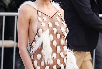 Valentina Zenere Shows Off Her Big Tits On Public