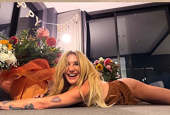 Kesha Nude And Wet Underwear Photos