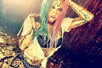 Kesha Nude And Wet Underwear Photos