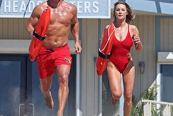 Hassie Harrison Exposed Tits Tight Bum During Baywatch Reboot