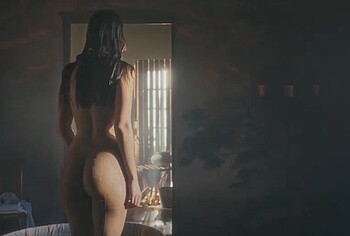 Azul Guaita Nude And Sex Scenes in Like Water for Chocolate