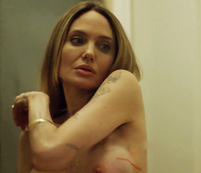 Angelina Jolie nude