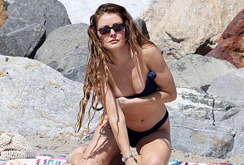 Kara Leona nude and bikini pics