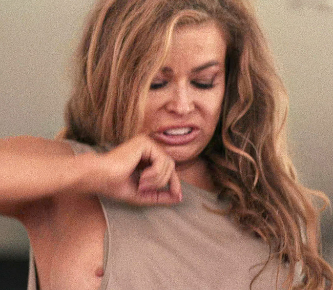 Carmen Electra nudity