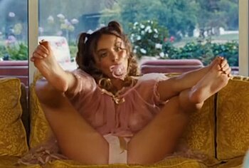 Sydney Sweeney Exposed Bare Tits And Butt in Euphoria