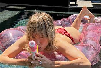 Suki Waterhouse Nude And Hot Lingerie Selfie Pics