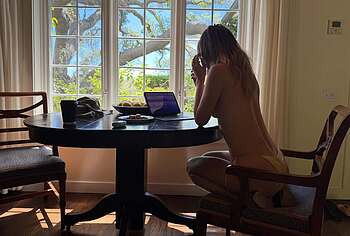 Suki Waterhouse topless