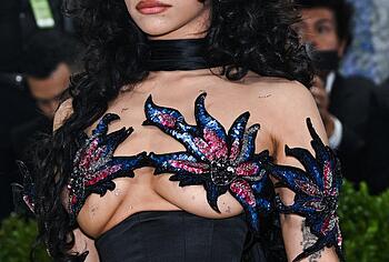 Odessa Azion Paparazzi Underboob Braless Photos