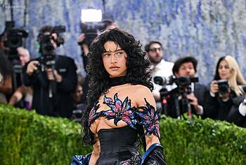 Odessa Azion Paparazzi Underboob Braless Photos