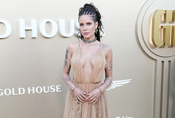 Halsey upskirt and tits photos