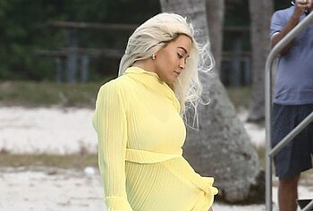 Rita Ora nude and cameltoe upskirt pics