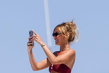 Bella Hadid Paparazzi Bikini Ass Photos