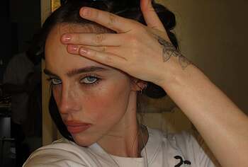 Billie Eilish Pantyhose Upskirt And Lingerie Pics