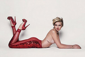 Sara Paxton Topless And See Through Photos