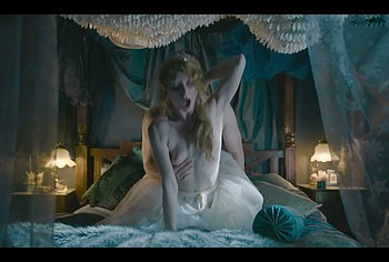 Dana Herfurth Nude And Wild Doggy Sex in Easy Girl