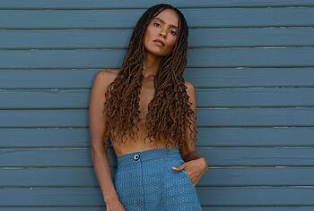 Lesley-Ann Brandt Nude And Sexy Lingerie Pics