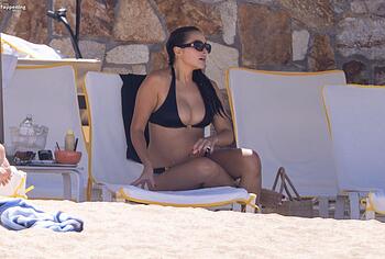 Olivia Culpo Pregnancy And Sexy Bikini Beach Pics