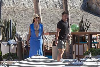 Olivia Culpo Pregnancy And Sexy Bikini Beach Pics