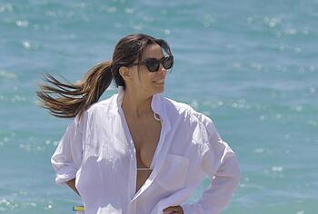 Eva Longoria Pussy Cameltoe and Bikini Ass Shots