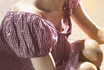 Ariana Grande Nip Slip And Sexy Photos