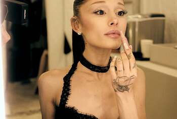 Ariana Grande Nip Slip And Sexy Photos