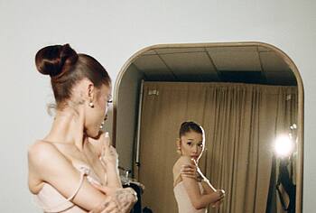 Ariana Grande Nip Slip And Sexy Photos