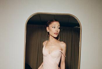 Ariana Grande Nip Slip And Sexy Photos