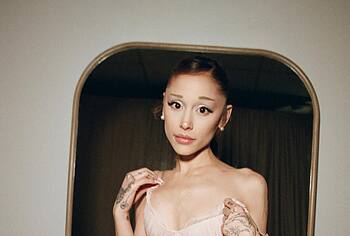 Ariana Grande Nip Slip And Sexy Photos