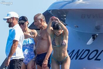 Amelia Gray Topless And Tiny Bikini Photos
