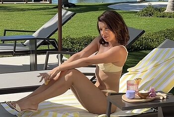 Millie Bobby Brown Flashing Brown Nipples and Bikini Ass Pics