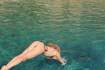 Kate Hudson Sexy Bikini And Boobs Photos