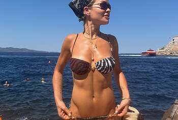 Rita Ora Nude Pics And Bikini Lingerie Selfie Shots