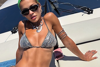Rita Ora Nude Pics And Bikini Lingerie Selfie Shots