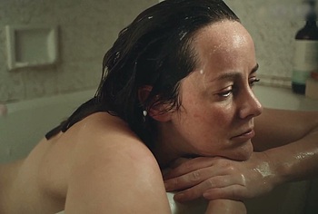 Jena Malone Nude In Bathtube Scene in Sylvia