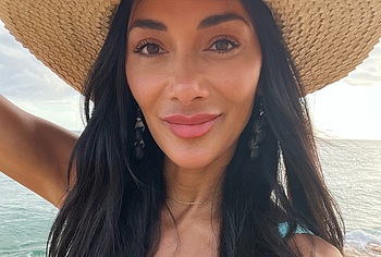 Nicole Scherzinger Bikini And Hot Cleavage Beach Pics