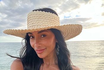 Nicole Scherzinger Bikini And Hot Cleavage Beach Pics