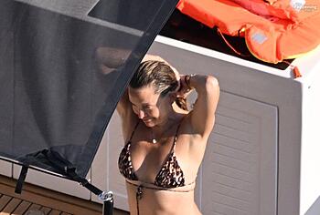 Kate Hudson Relaxing In Tiny Bikini On a Yacht