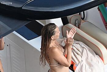 Kate Hudson Relaxing In Tiny Bikini On a Yacht
