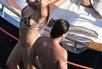 Kate Hudson Relaxing In Tiny Bikini On a Yacht