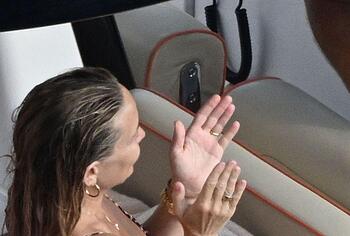 Kate Hudson Relaxing In Tiny Bikini On a Yacht
