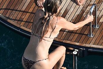Kate Hudson Relaxing In Tiny Bikini On a Yacht