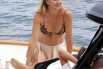 Kate Hudson Relaxing In Tiny Bikini On a Yacht