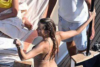 Kate Hudson Relaxing In Tiny Bikini On a Yacht